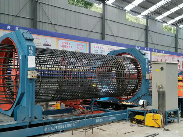 數控鋼筋籠滾焊機安全操作規程