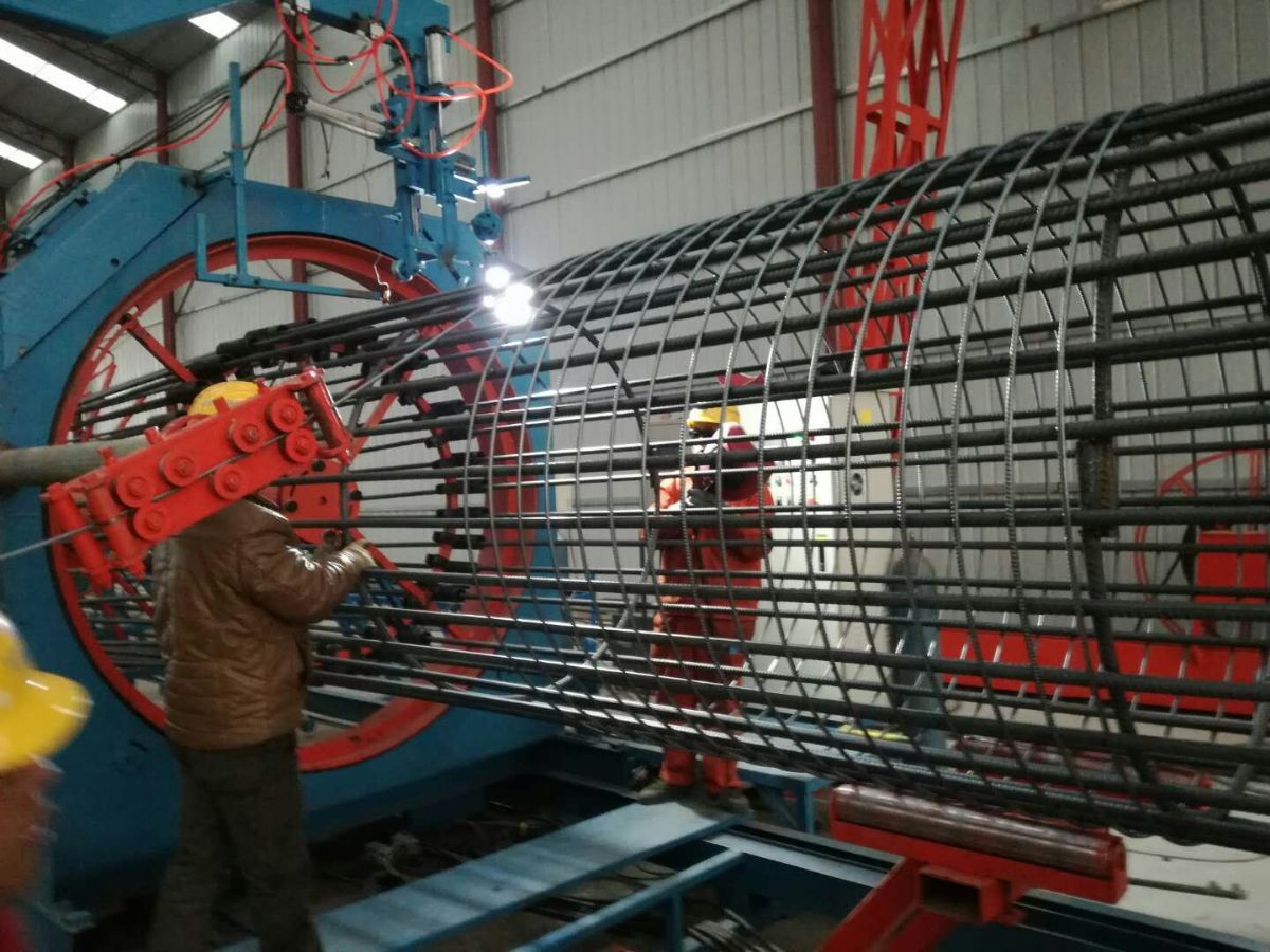 施工現場對數控鋼筋籠滾焊機安全要求有哪些你都知道嗎